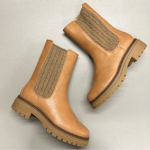 Sam & Libby Combat Brown Boots Side Zip Scarlett Sweater Women’s Size 8 or 9 NEW